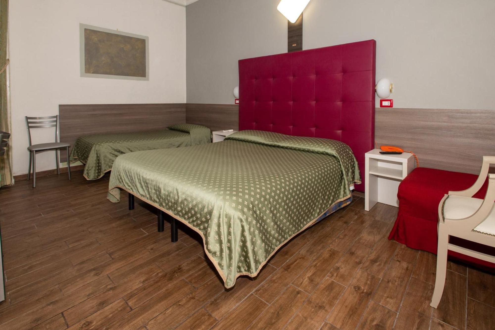 Hotel Piola Milan Luaran gambar